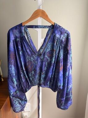 Anthropologie Long sleeve Shine Cropped Blouse Medium